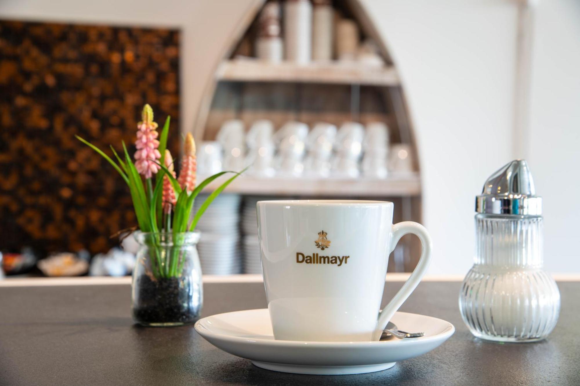 Отель Beevillage Messehotel Hannover 2*