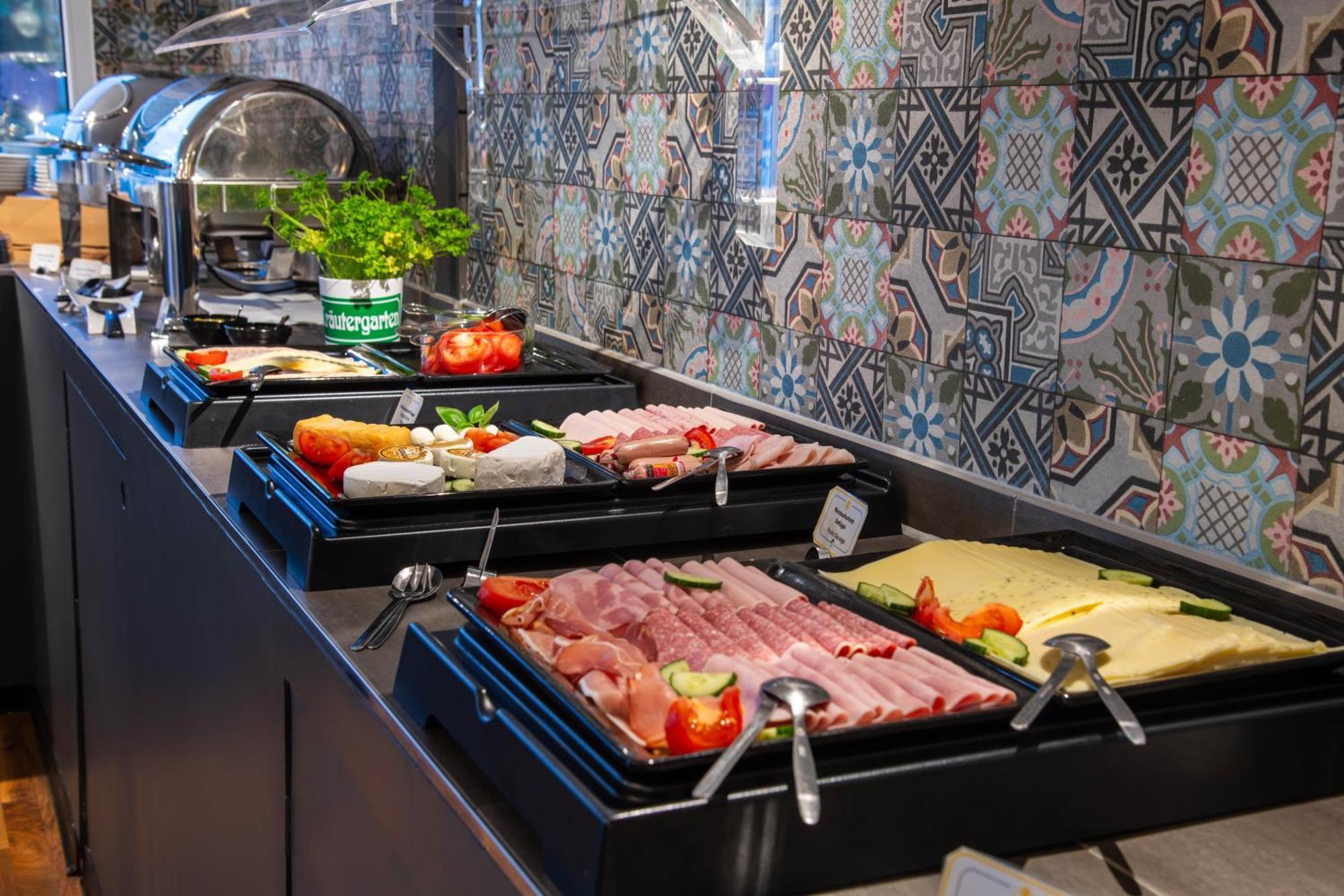Beevillage Messehotel Hannover Hotel